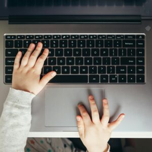 Genitori ultratecnologici per un’educazione digitale consapevole [Bubbiano]